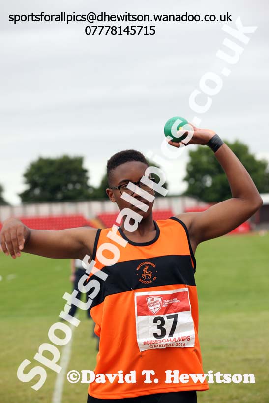 Junior boys shot, English Schools Track and Field. Photo: David T. Hewitson/Sports for All Pics